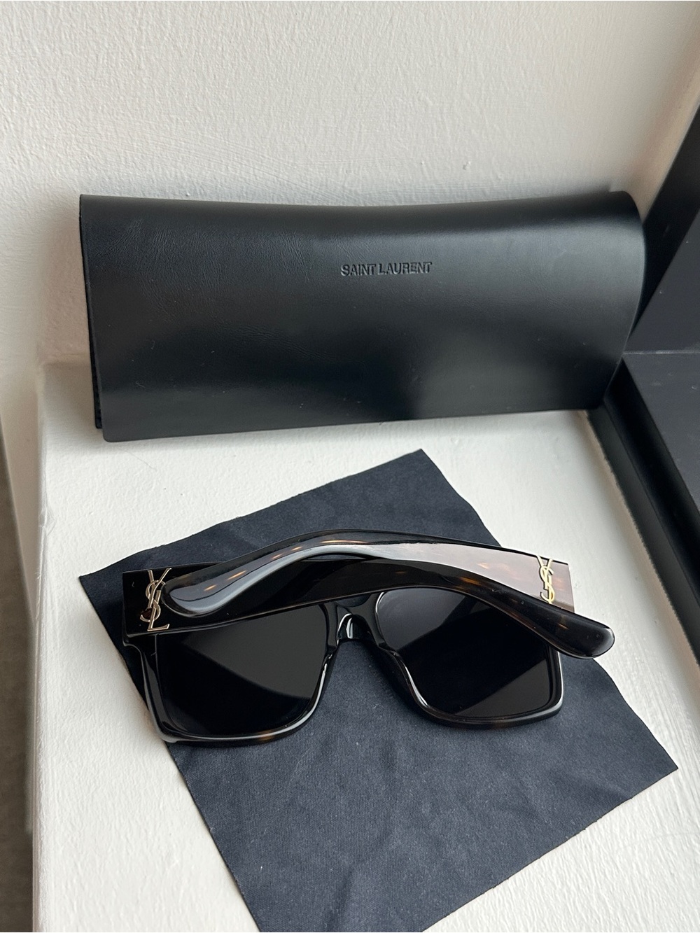 Saint Laurent Black and Gold Oversized Cat-Eye Sunglasses - Picture 8 of 16